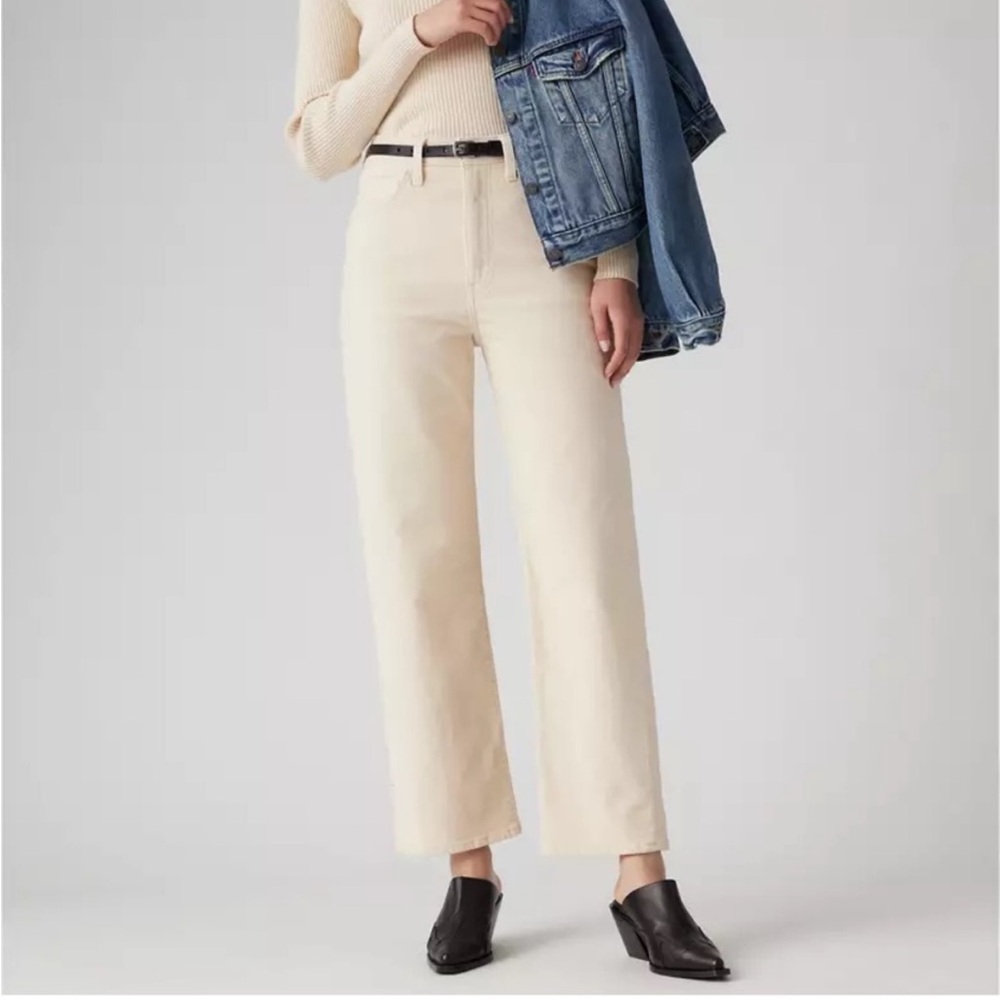 Levi’s Ribcage straight ankle corduroy pants